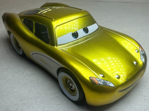 Disney pixar cars shining gold - disney,